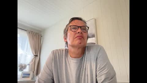 Snapshot of usablemale chatting on March 12, 11:12 pm P online show from March 12, 11:12 pm