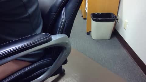 useemie online show from December 22, 11:44 pm