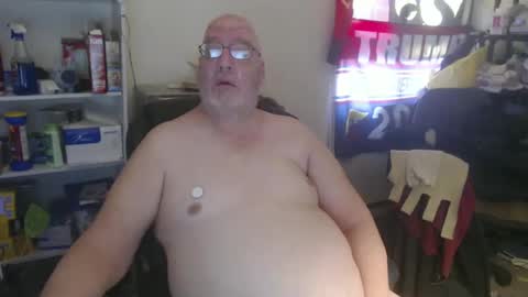 Snapshot of usgoober chatting on February 8, 3:00 pm Eric online show from February 8, 3:00 pm