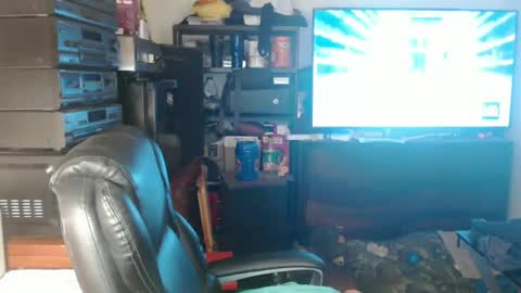 Snapshot of usgoober chatting on October 10, 5:02 am Eric online show from October 10, 5:02 am