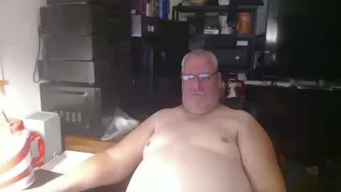 Snapshot of usgoober chatting on October 11, 1:27 pm Eric online show from October 11, 1:27 pm