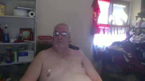 Snapshot of usgoober chatting on February 4, 2:53 pm Eric online show from February 4, 2:53 pm