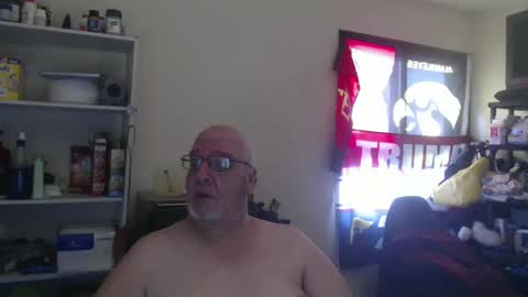 Snapshot of usgoober chatting on February 12, 3:16 pm Eric online show from February 12, 3:16 pm
