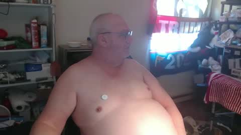Snapshot of usgoober chatting on March 2, 3:05 pm Eric online show from March 2, 3:05 pm