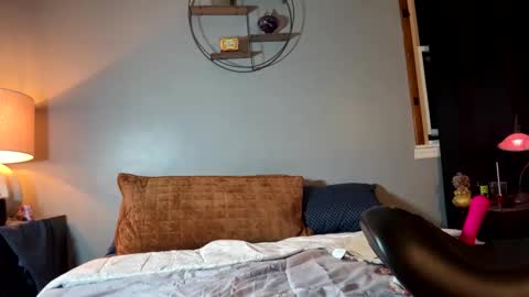 Utopian Goddess - Lilly online show from April 20, 8:28 am