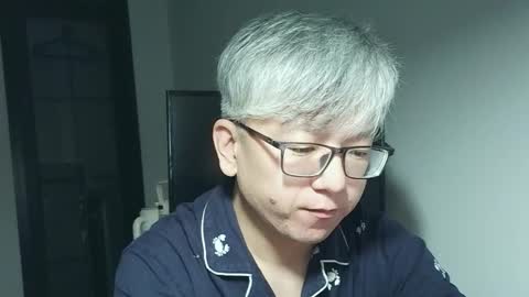 uuuffuu online show from October 20, 4:34 pm