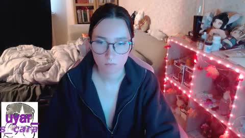 Snapshot of uyar_ chatting on October 14, 12:30 pm Cara online show from October 14, 12:30 pm