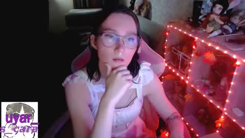 Snapshot of uyar_ chatting on October 8, 2:23 pm Cara online show from October 8, 2:23 pm