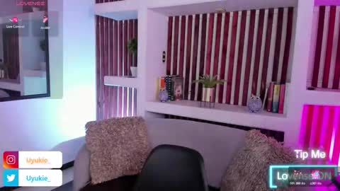 UYUKIE online show from October 28, 11:55 am