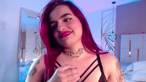 Snapshot of vaaleriee_miller_ chatting on March 4, 6:39 pm valeriee miller online show from March 4, 6:39 pm