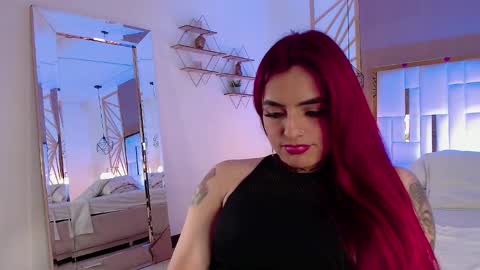 Snapshot of vaaleriee_miller_ chatting on February 21, 4:59 pm valeriee miller online show from February 21, 4:59 pm