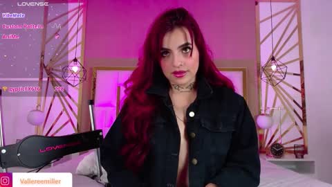 Snapshot of vaaleriee_miller_ chatting on October 20, 6:02 pm valeriee miller online show from October 20, 6:02 pm