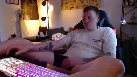 vacation__ online show from September 25, 4:25 pm