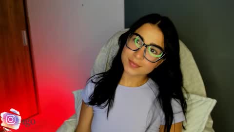 Snapshot of val_varago chatting on October 14, 12:24 am val_varago online show from October 14, 12:24 am