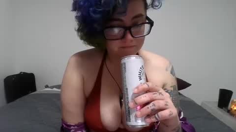 Snapshot of valarieak chatting on September 29, 5:06 am valarieak online show from September 29, 5:06 am
