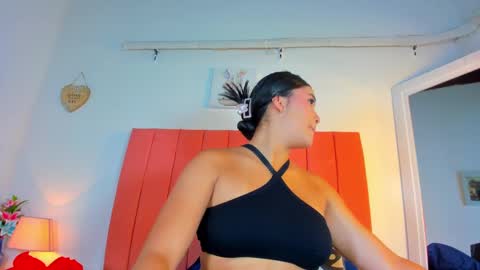 Snapshot of valen_rose0 chatting on October 5, 12:02 pm VALENTINA 3 online show from October 5, 12:02 pm