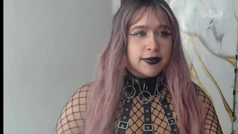 valen_ross7 online show from May 8, 1:39 pm