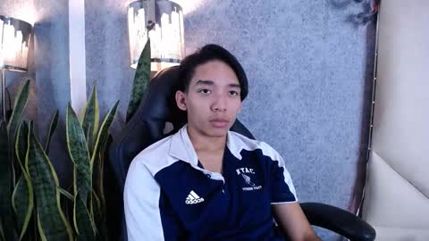 Snapshot of valenorlerot chatting on October 16, 5:51 am Valenor online show from October 16, 5:51 am
