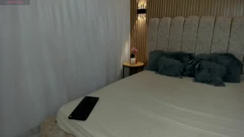 valentina robertson online show from May 31, 2:10 am