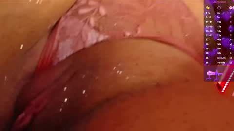 Snapshot of valentina_greco chatting on February 14, 4:52 pm Valentina online show from February 14, 4:52 pm