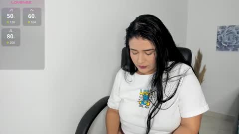 valentina_owens online show from November 18, 6:55 pm