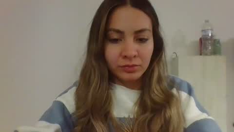 valentinaseleni24 online show from July 4, 10:24 pm