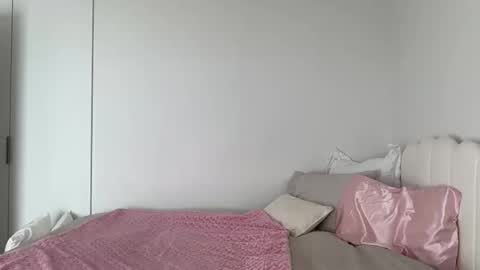 Snapshot of valentinaxo_ chatting on October 16, 12:54 am Valentina online show from October 16, 12:54 am