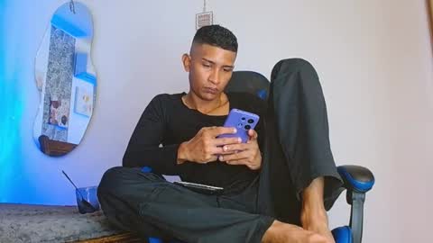 Mistery Guy online show from November 4, 12:01 am