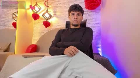 VALENTINO online show from February 17, 1:10 pm