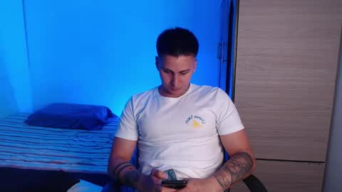 VALENTINO online show from March 1, 10:25 pm