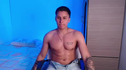 Snapshot of valentinosex_1 chatting on October 8, 10:05 pm VALENTINO online show from October 8, 10:05 pm