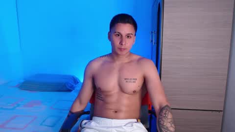 Snapshot of valentinosex_1 chatting on October 13, 12:12 am VALENTINO online show from October 13, 12:12 am