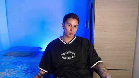 VALENTINO online show from November 14, 10:55 pm