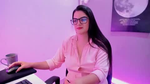 VALEN VEGA online show from February 9, 12:20 pm