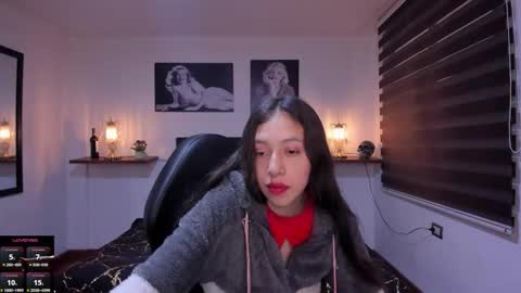 Snapshot of valeria_rossi7 chatting on October 8, 3:40 pm Valeria online show from October 8, 3:40 pm