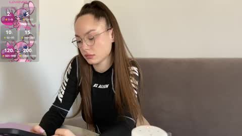 valeria_vibe online show from May 7, 10:22 am