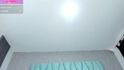 Snapshot of valeriaa_soler chatting on October 17, 4:22 pm Valeria online show from October 17, 4:22 pm