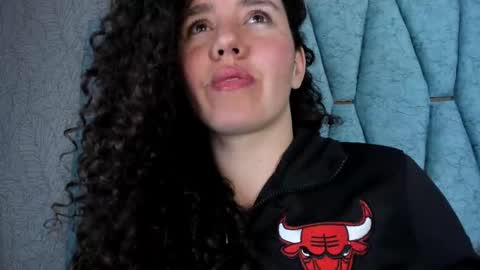Snapshot of valeriaa_soler chatting on September 25, 4:14 pm Valeria online show from September 25, 4:14 pm