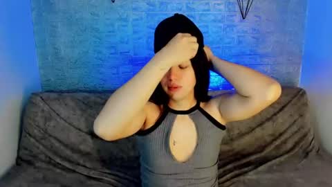 valeriagill_ online show from June 14, 8:33 pm