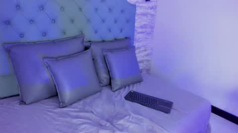 Snapshot of valeriajlio chatting on September 25, 12:01 pm Valeria online show from September 25, 12:01 pm