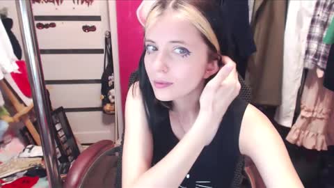 ValeriaXKiss online show from March 10, 6:23 pm