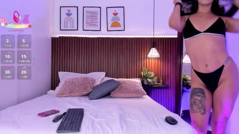 Snapshot of valerie_evannss chatting on October 10, 8:03 pm valery online show from October 10, 8:03 pm
