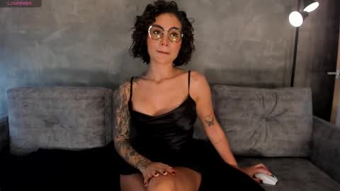  call me Val  online show from October 30, 4:29 pm