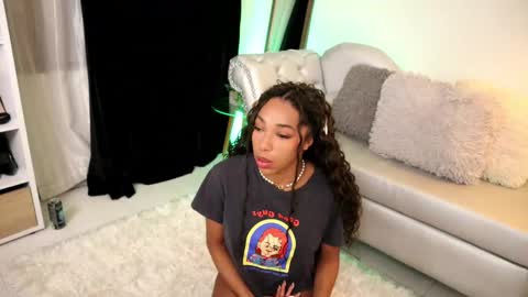 Snapshot of valeriebony chatting on September 30, 4:23 am Valerie Style3 online show from September 30, 4:23 am