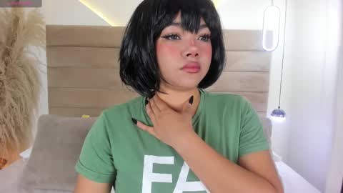 Snapshot of valeriediazx chatting on October 17, 12:20 pm valeri online show from October 17, 12:20 pm