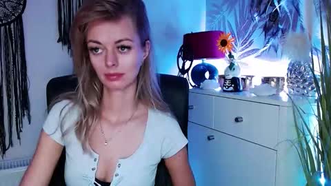 Valerie  online show from February 27, 10:55 am