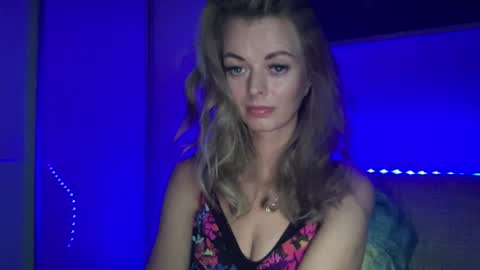 Valerie  online show from December 5, 6:06 pm