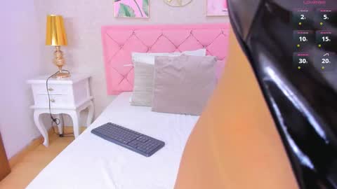 Snapshot of valerith_vega chatting on September 13, 7:49 pm online show from September 13, 7:49 pm