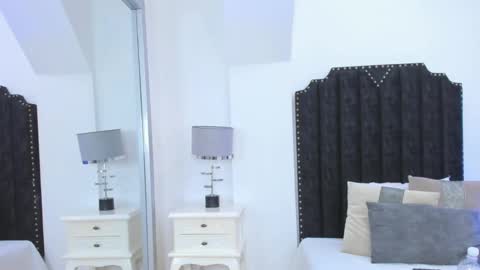Snapshot of valerith_vega chatting on December 9, 11:26 am online show from December 9, 11:26 am
