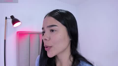 Cris  online show from November 11, 2:47 am